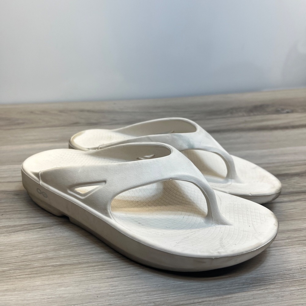 Oofos Oolala Luxe Flip Flop Sandals White Mens 9 Women's Size 11 EU 42